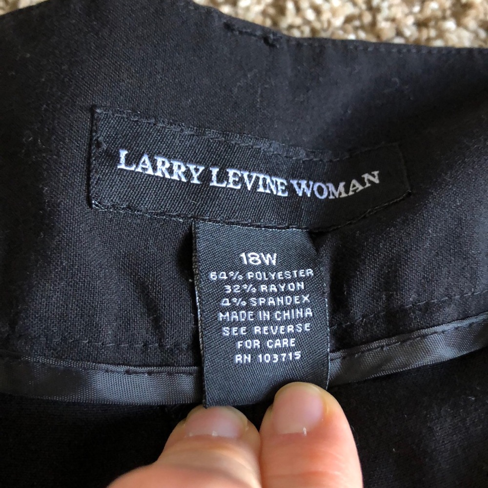 Euc 18w Larry Levine black dress pants - Picture 3 of 3